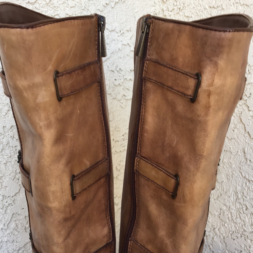 Vince Camuto Fenton Distressed Leather Boots 8.5 - Picture 16 of 16